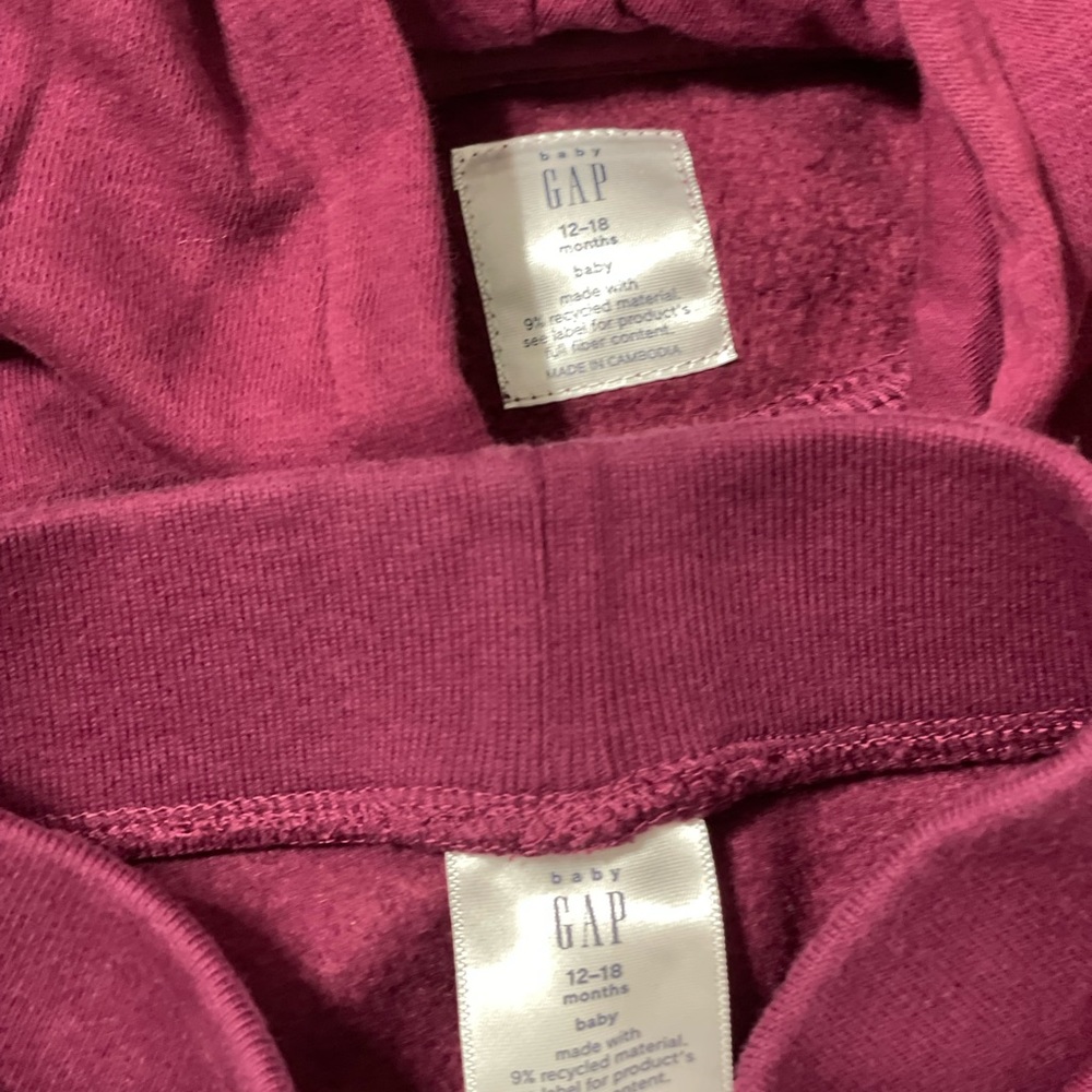 Baby Gap Sweatsuit - Picture 2 of 2
